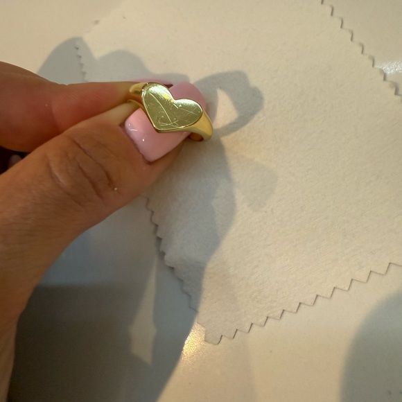Gorjana Louise Heart Signet Ring - Picture 2 of 4